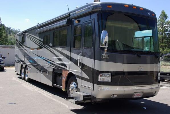 Recreational Vehicles - Welcome's Auto Body & Towing offers auto body repair to the larger and recreational vehicles since 1979.