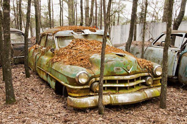 JUNK YARD CAR