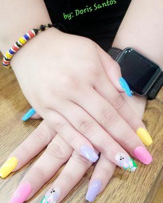 Uñas en diferentes colores para lucir en este verano