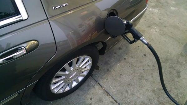 Fueling my Lincoln Town car