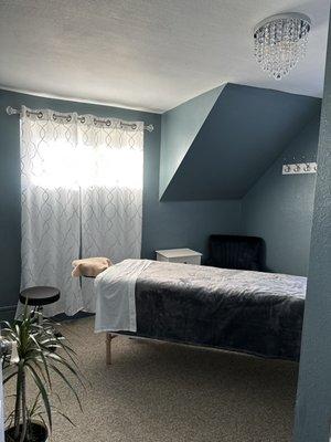 The blue massage room