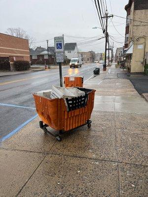 Totes for mail