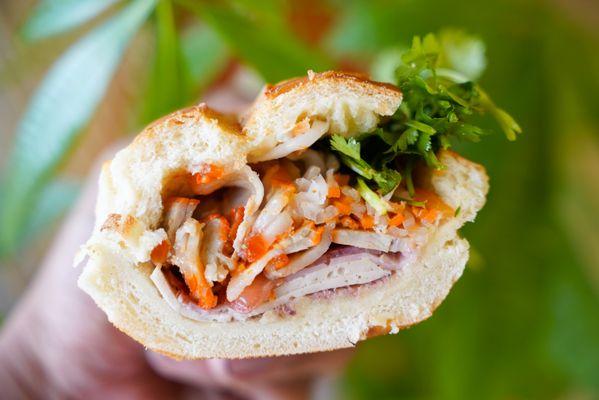 B1. BÁNH MÌ ĐẶC BIỆT
 COLD CUT COMBO SANDWICH