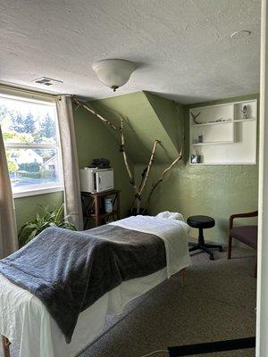 The green massage room