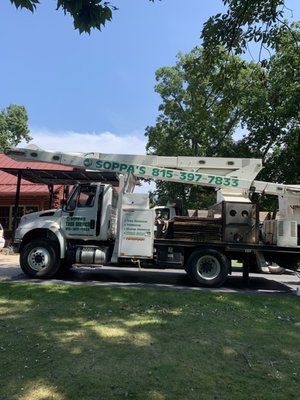 Bucket truck