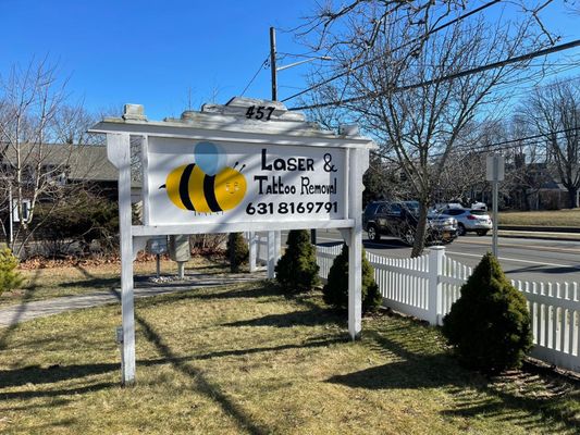 Outdoor sign with Grateful Bee !