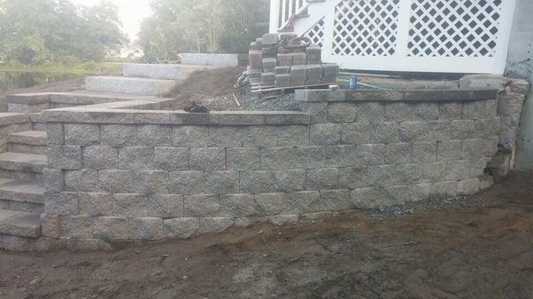 Retaining wall