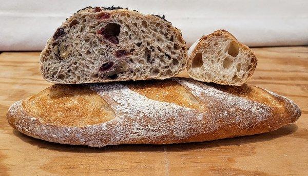 Sourdough with spelt flour, Walnut & Cranberries