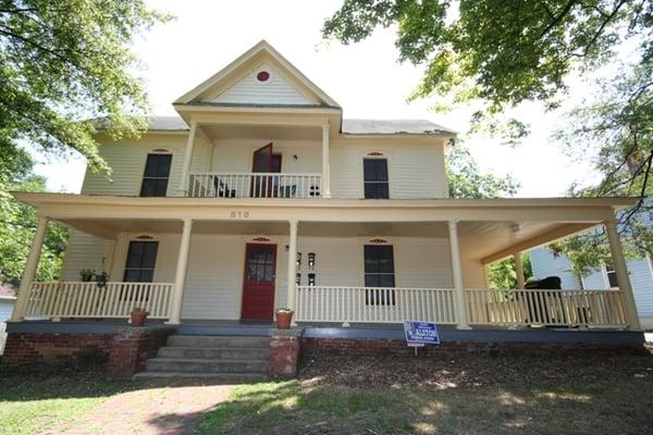 Gorgeous home broken up into four 1BR Apartments only 1 Block to East Campus in Trinity Heights