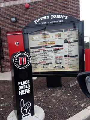 Yes indeed, this freaky-fast sandwich chain has a freaky-fast DRIVE THRU in Northlake, IL!