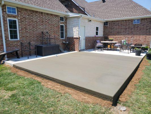 Concrete patio extension