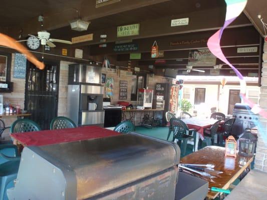 Patio/Outdoor Kitchen Area