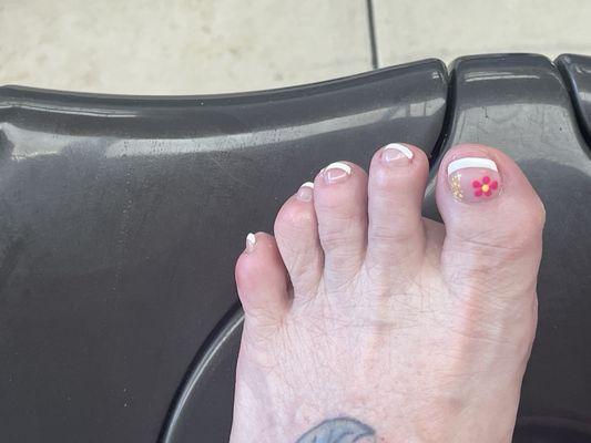 French pedicure with design by Kim