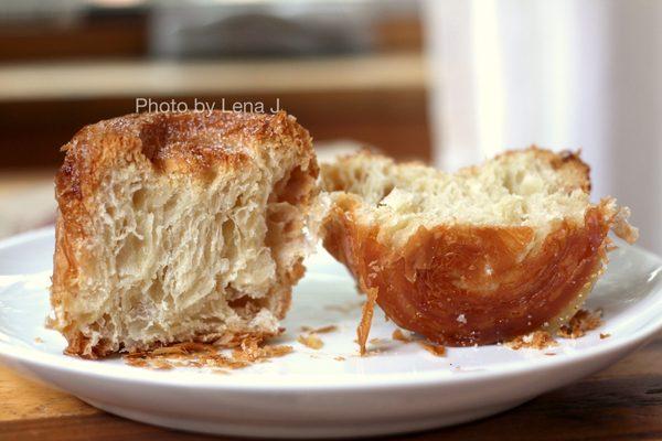 Inside of Morning Bun ($4.25) - lamination isn't amazing but I liked the caramelized bottom