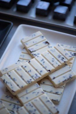 White chocolate bars with cocoa 
nibs!