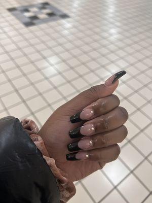 Europe Nails