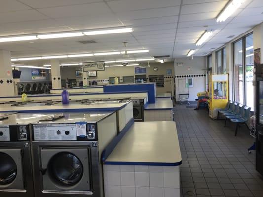 Inside of the place. Arcade games and vending machines too. As you can see, the floors are clean.