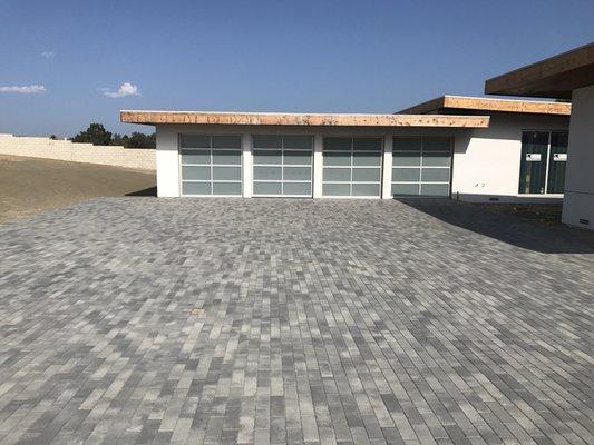 These Pavers we installed in Del Sur gave this home a look of distinction.