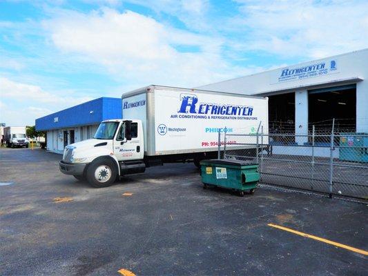 Refricenter Broward has trucks ready to provide installation site delivery for large projects in the Broward county area.