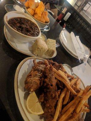 Fish n chips, vegan chili, cauliflower wings.