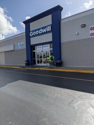 Goodwill, MacGregor Blvd, Fort Myers FL