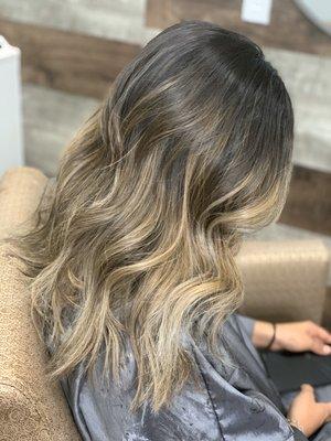 Root Shadow & Balayage