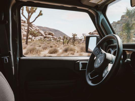 The Wrangler 4x4 Jeep Wrangler and its integrated rooftop tent is designed for all kinds of ​expeditions.