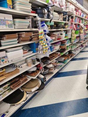 Plates aisle