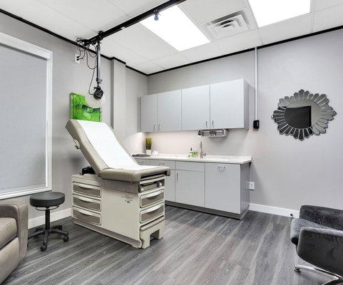 Plastic Surgery and Gynecomastia Surgery Center Austin - Exam Room 5