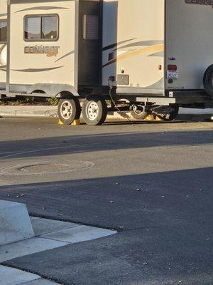 Someone rented a trailer so traffic gets diverted into the left lane.