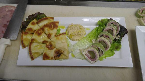 Hummis & Pita w/ Ham Pinwheel