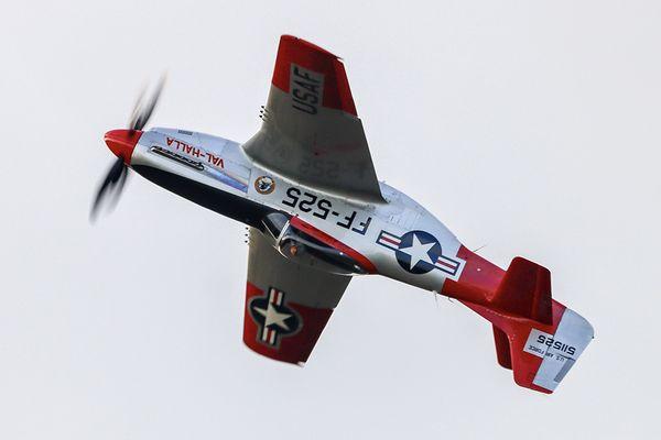 P-51 Mustang "Val-Halla" inverted