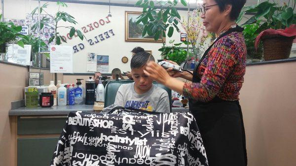 This is a awesome place to take your son for a haircut.  If you like a short, shave fade,  ask for Kathy.