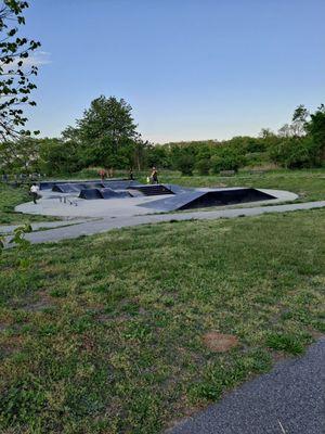 Even a skateboarding thingy.