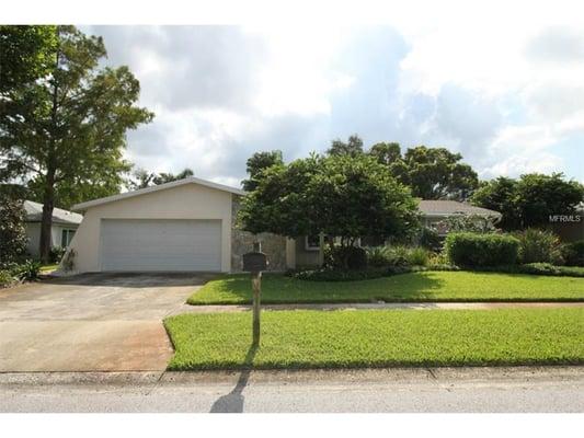 This beautiful 3/2/2 home was just sold by Ken Rankin P.A. Real Estate