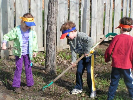 Community Thread's Volunteer Center connects people in the St. Croix Valley to local volunteer opportunities.