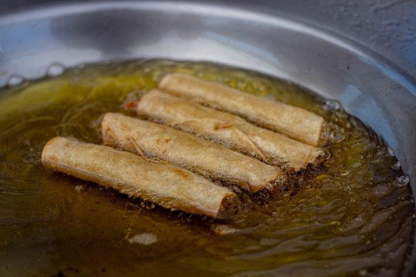 Flautas frying