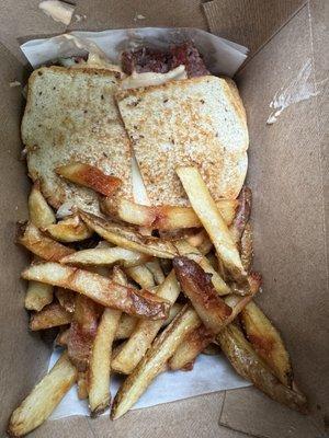 Classic Reuben w/fries