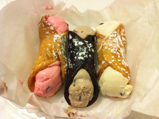 Mini Strawberry, Chocolate and Vanilla Cannoli