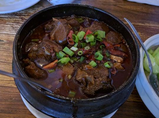 Spicy lamb in Clay pot