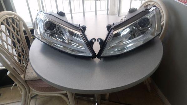 2011-2012 VW JETTA FRONT HEAD LAMP SET