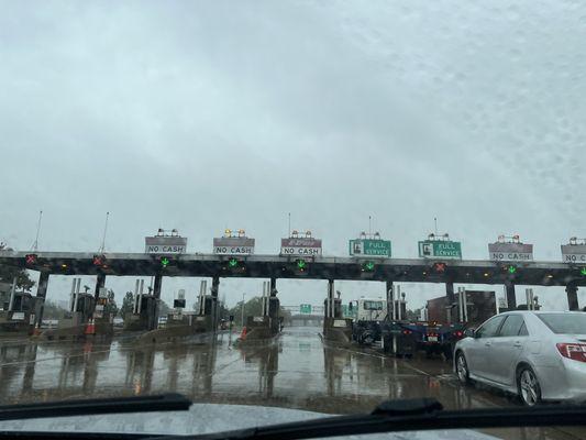 Toll plaza at 13A