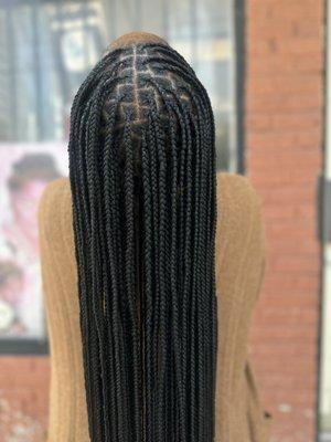 Smedium Knotless braids