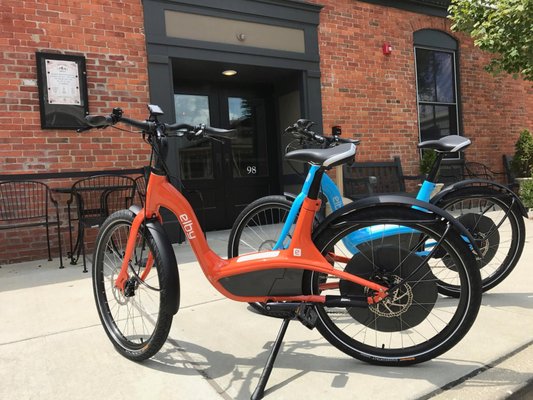 Elby e-bikes at local north side brew pub! velofix Indianapolis has 2 for demo rides.