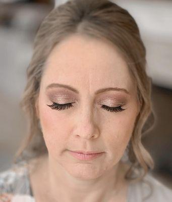 Bridal makeup available in Nashville and surrounding areas. To schedule, please call us today!