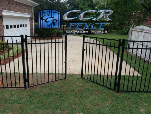 Aluminum Fence with double gate at driveway