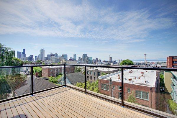 Modern townhouse with Space Needle view in Capitol Hill