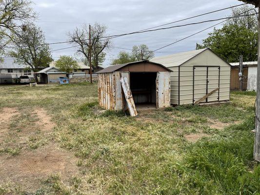 Yard all clean after junk has been hauled off