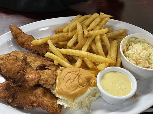 Fried Chicken with fries and slaw