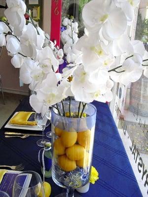 Fresh and classic August '10 window display of wonderful lemony & blue summer tones by A Diamond Celebration @ The Bridal Bar.